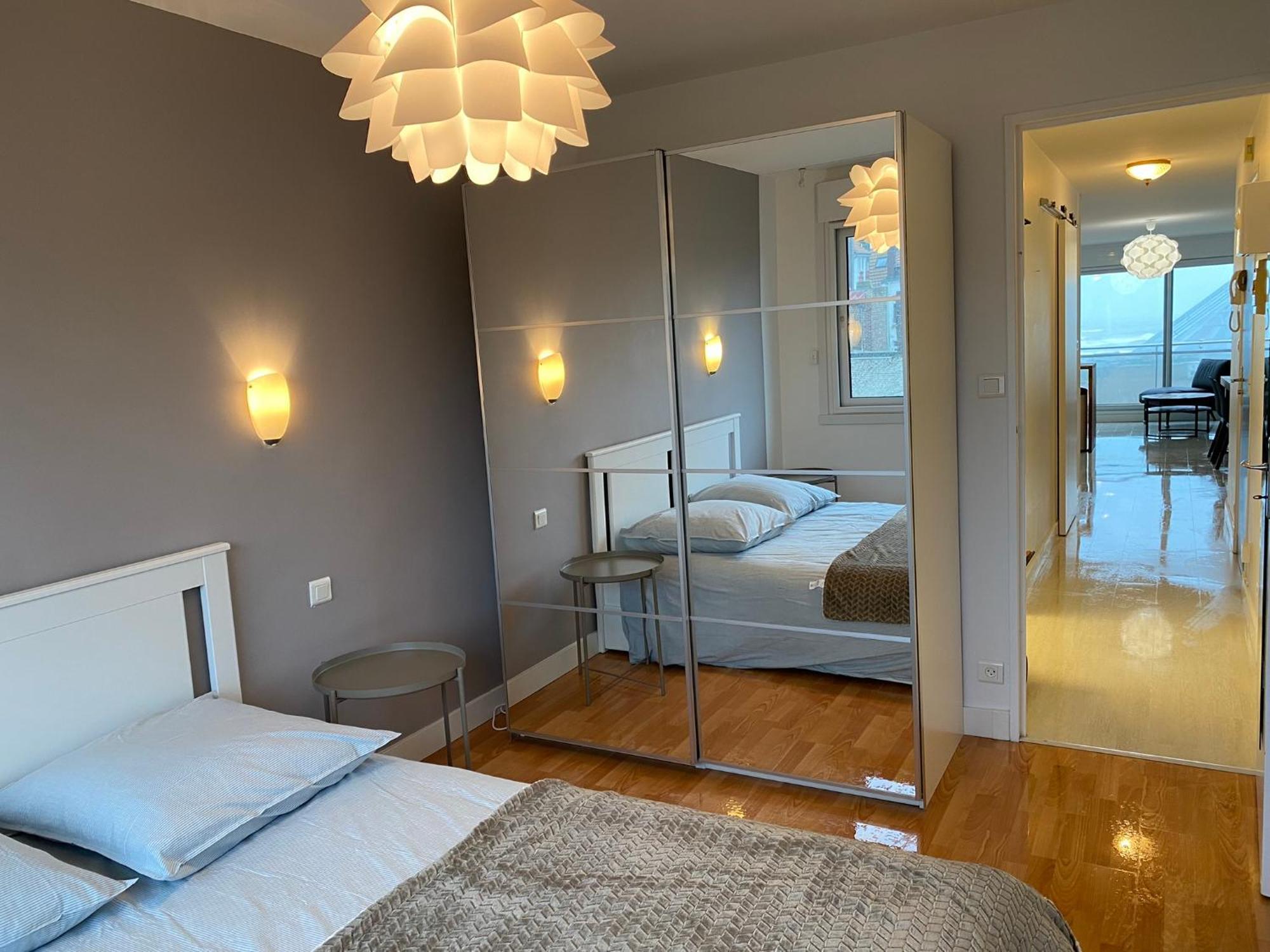 T2 Traversant Vue Front De Paris-plage Apartment *